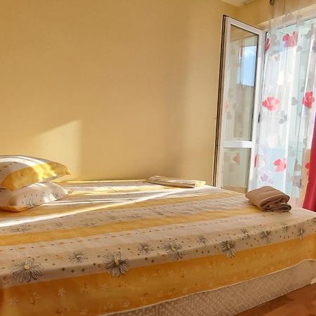 Chaika Sea Apartment Varna Eksteriør bilde