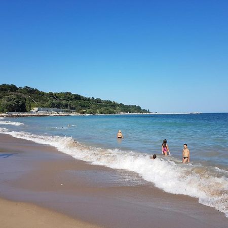Chaika Sea Apartment Varna Eksteriør bilde